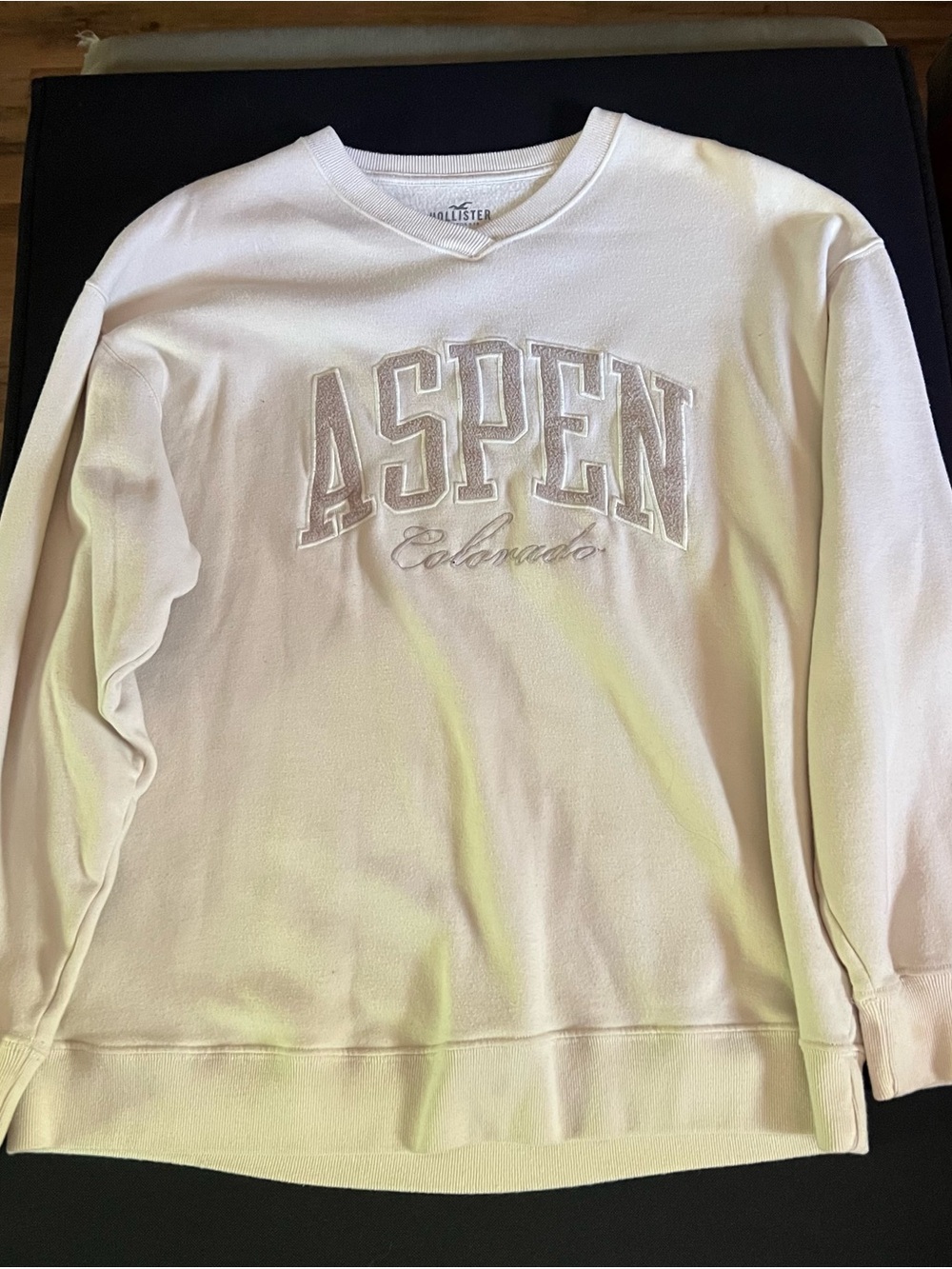 Hollister Aspen Colorado White Crewneck Sweatshirt